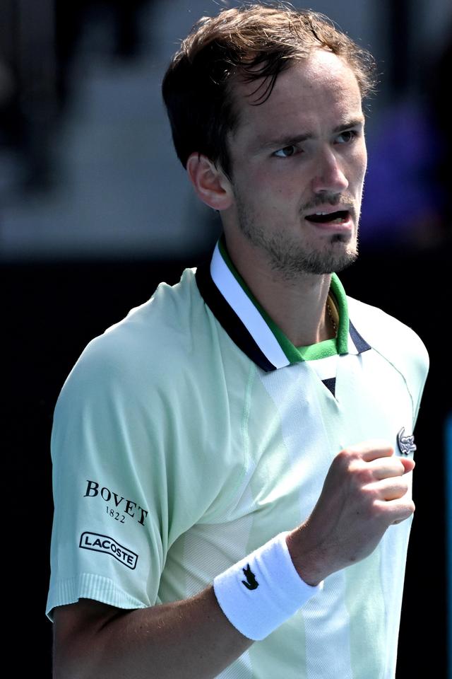 力的球员追 力的球员追