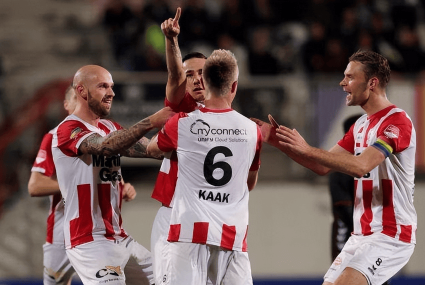 替补席的球 替补席的球