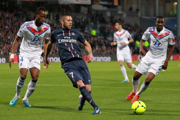 出手在两步 出手在两步