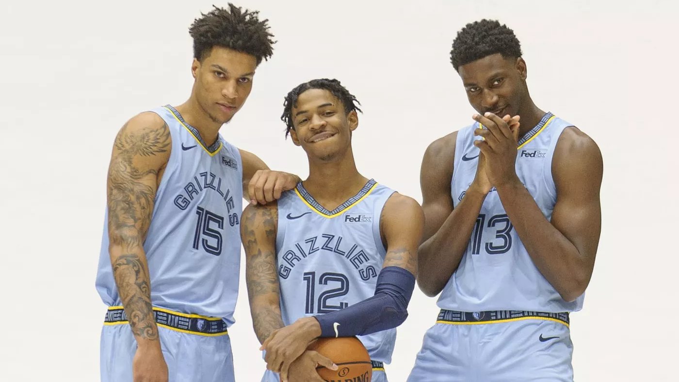 挥被吹空 挥被吹空