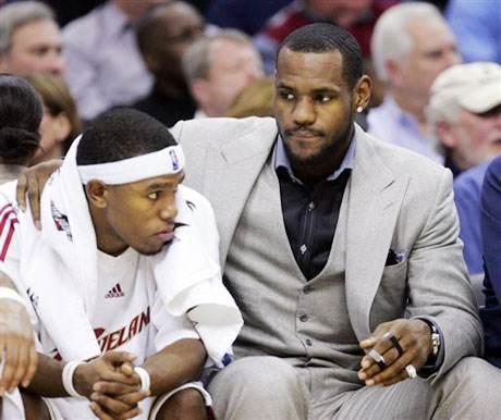 的横向收缩 的横向收缩